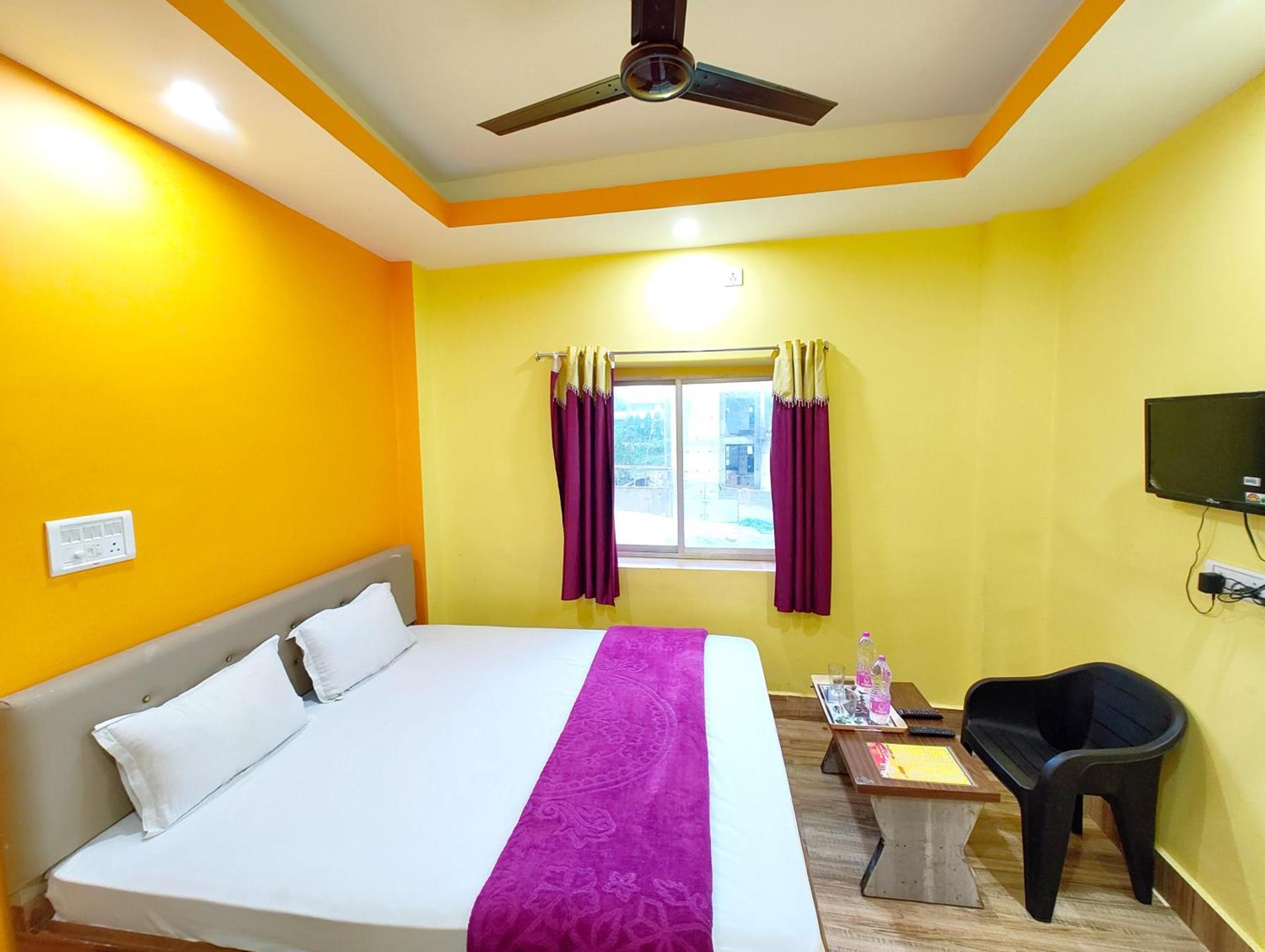 Goroomgo Sahoo Palace Puri - Prime Location Near Sea Beach - Excellent Service With Parking Facilities Bagian luar foto