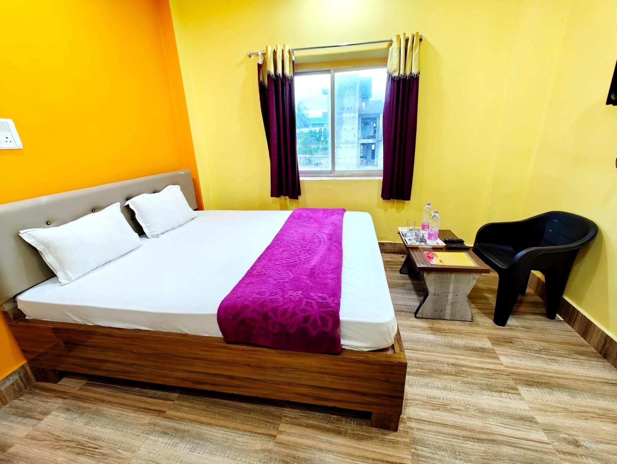 Goroomgo Sahoo Palace Puri - Prime Location Near Sea Beach - Excellent Service With Parking Facilities Bagian luar foto