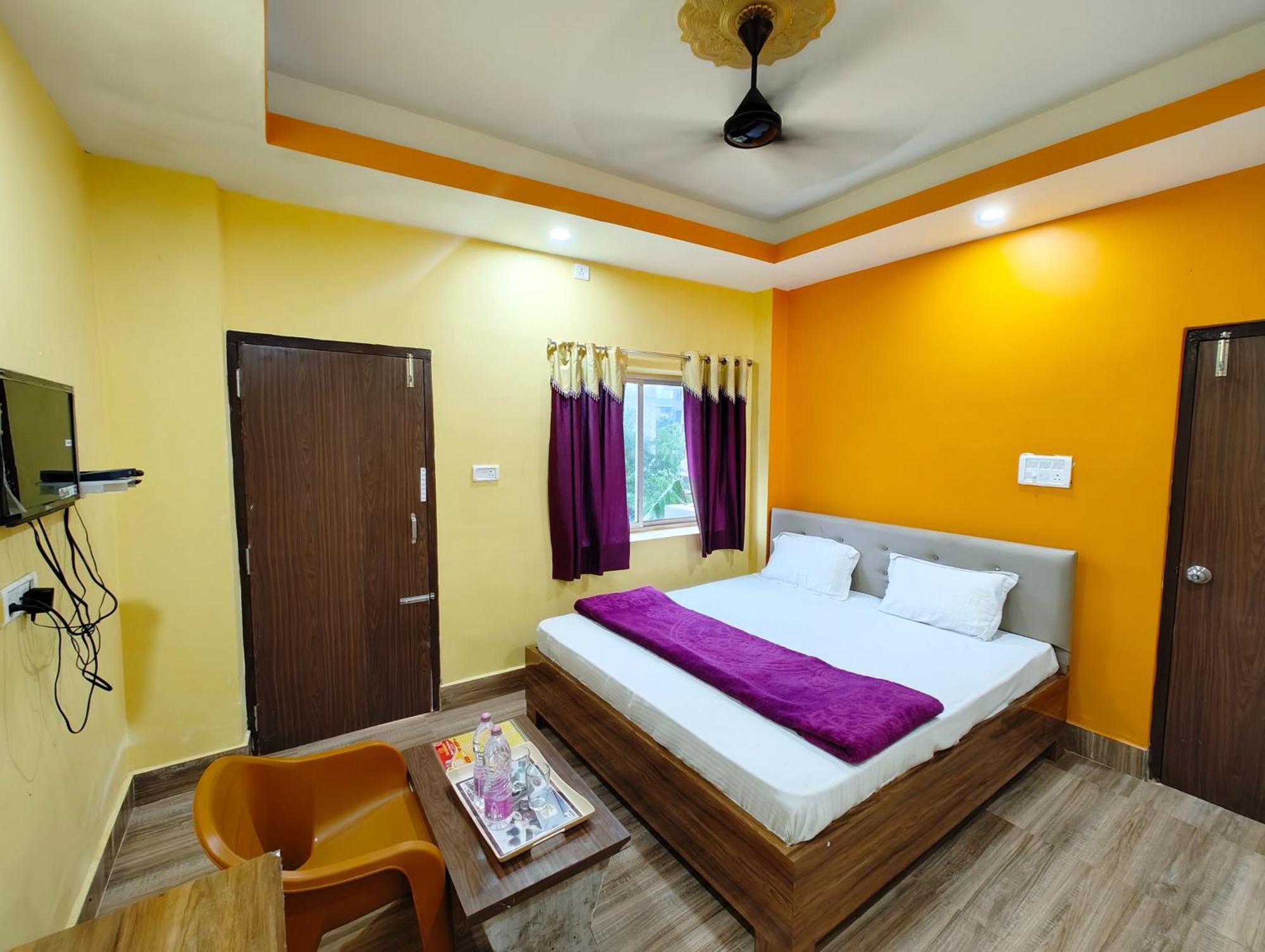 Goroomgo Sahoo Palace Puri - Prime Location Near Sea Beach - Excellent Service With Parking Facilities Bagian luar foto