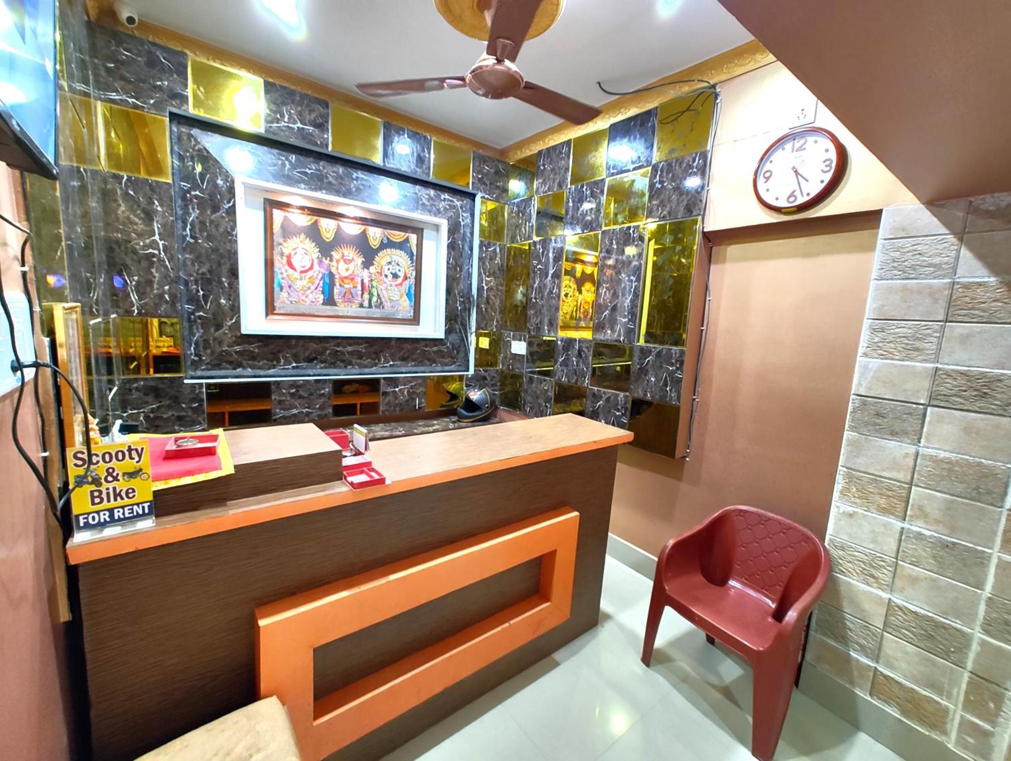 Goroomgo Sahoo Palace Puri - Prime Location Near Sea Beach - Excellent Service With Parking Facilities Bagian luar foto